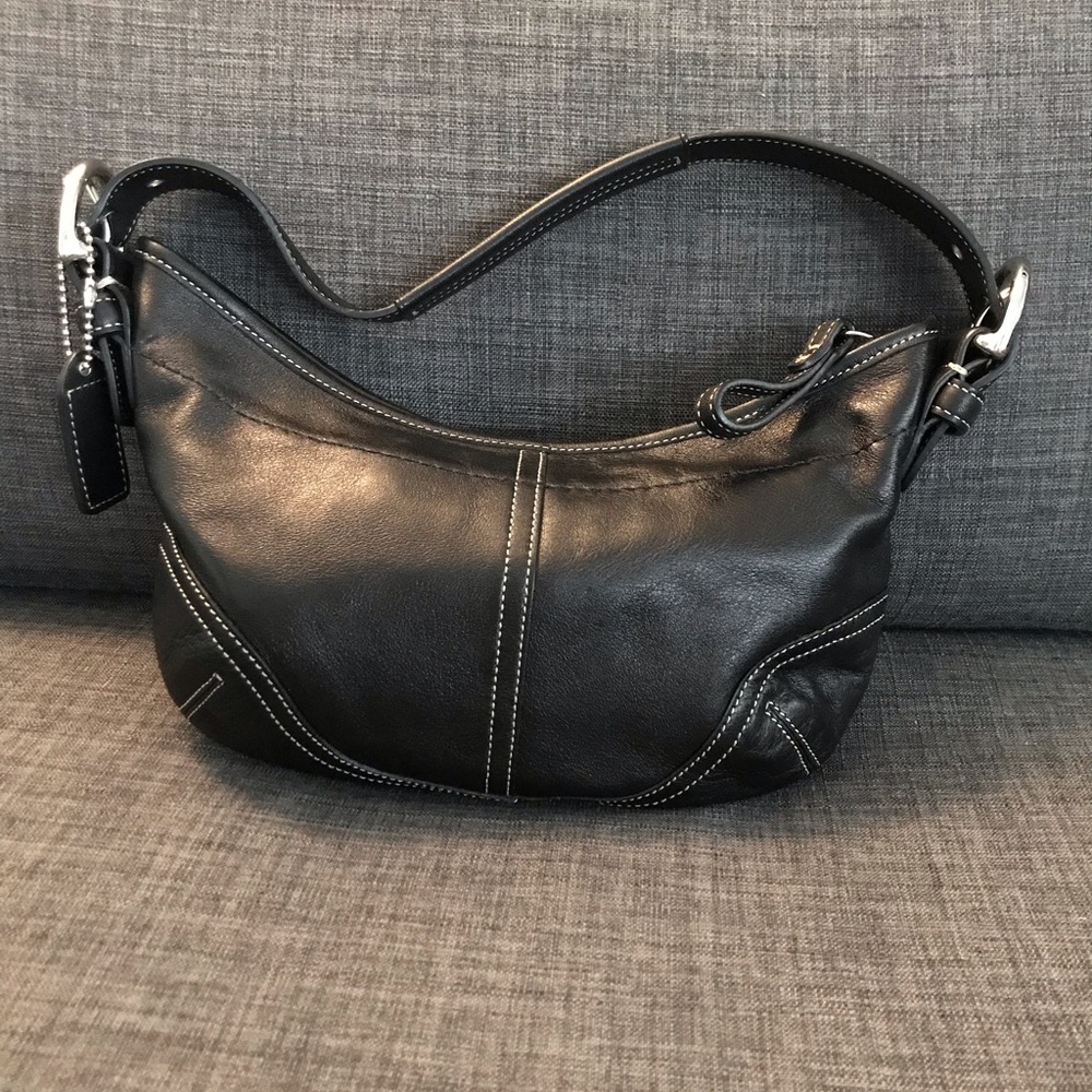 Authentic COACH leather shoulder bag